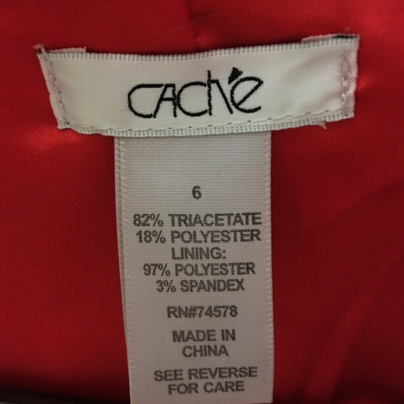 Cache Red jacket - Picture 4 of 4
