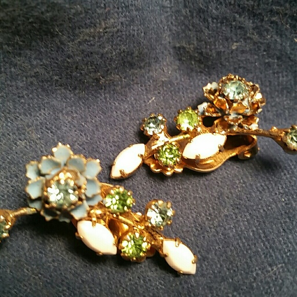 Floral Vintage bouquet clip ons