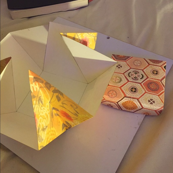 Explosion Gift Box Base - Picture 2 of 3