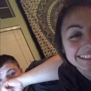 Meet your Posher, Brooke