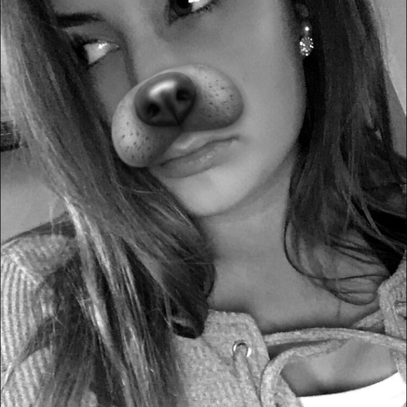 Meet your Posher, Kylee - Picture 1 of 1