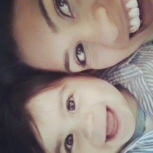 Meet your Posher, Mona