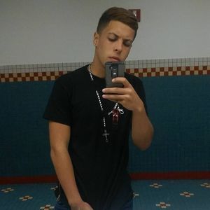 Meet your Posher, Kenneth