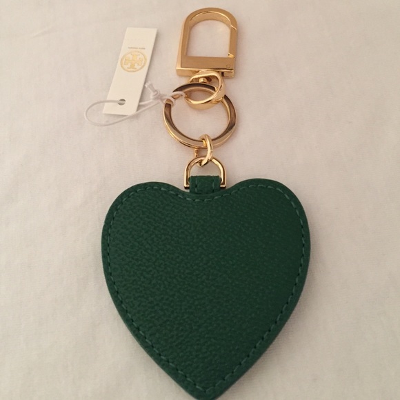 🆕Tory Burch Pebbled Heart Key Fob, Green Leather - Picture 3 of 5