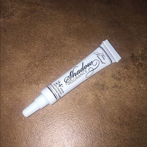 EYESHADOW PRIMER