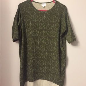 NWOT XS lularoe Irma maple leaf