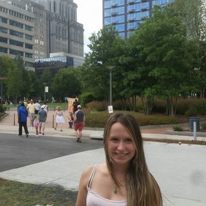 Meet your Posher, Carolina