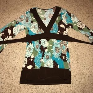 Long sleeved Patterned Top