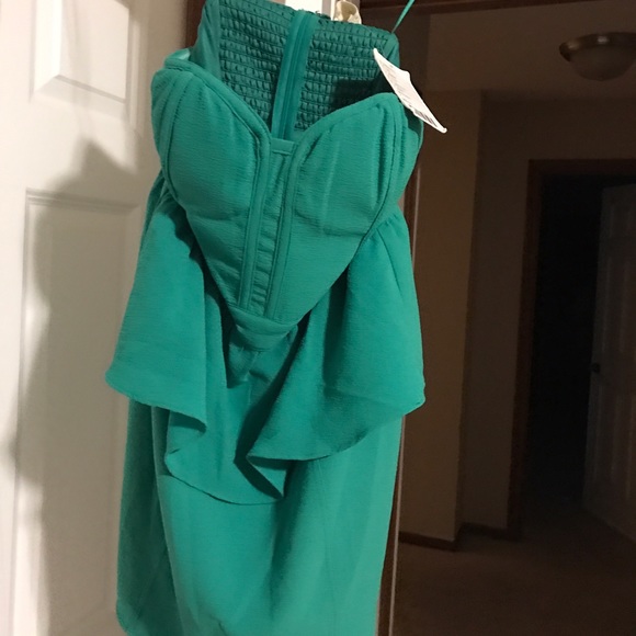 NWT Urban Outfitters Peplum Dress ๐ฅSOLD๐ฅ - Picture 4 of 4