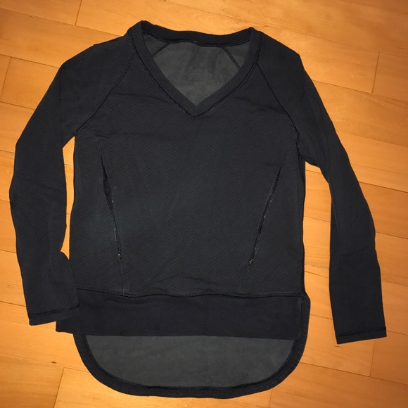 Lululemon top.