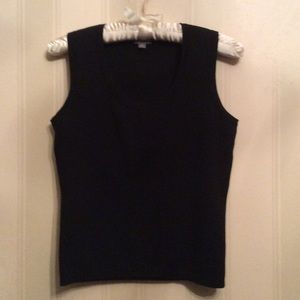 Black sweater vest *donating 1/18