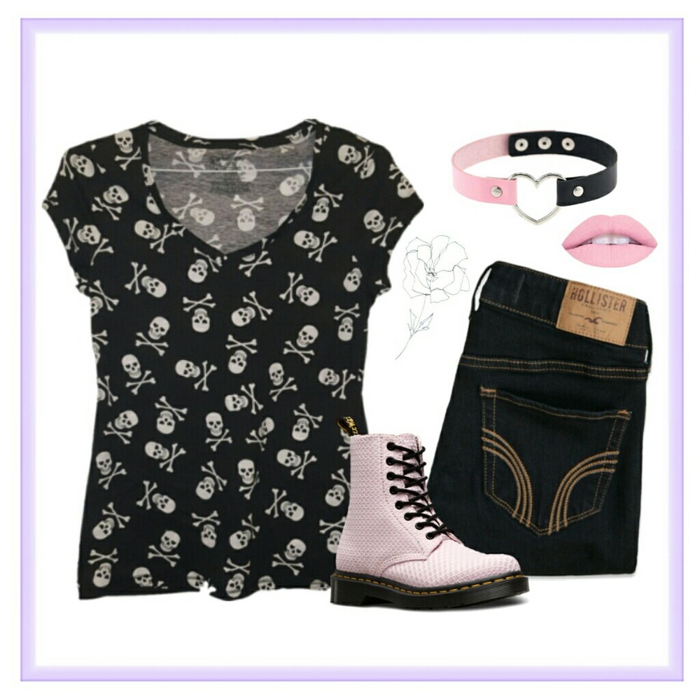 😍💀NWOT Heart Eyes Skull Tee💀😍