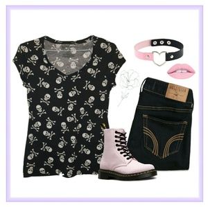 😍💀NWOT Heart Eyes Skull Tee💀😍