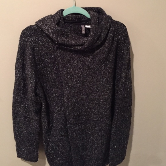 H&M cozy cowled gray sweater size L