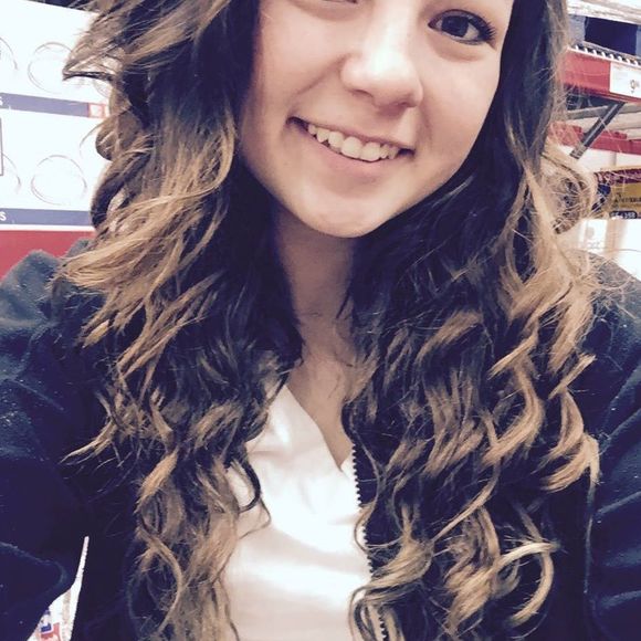 Meet your Posher, Tayah