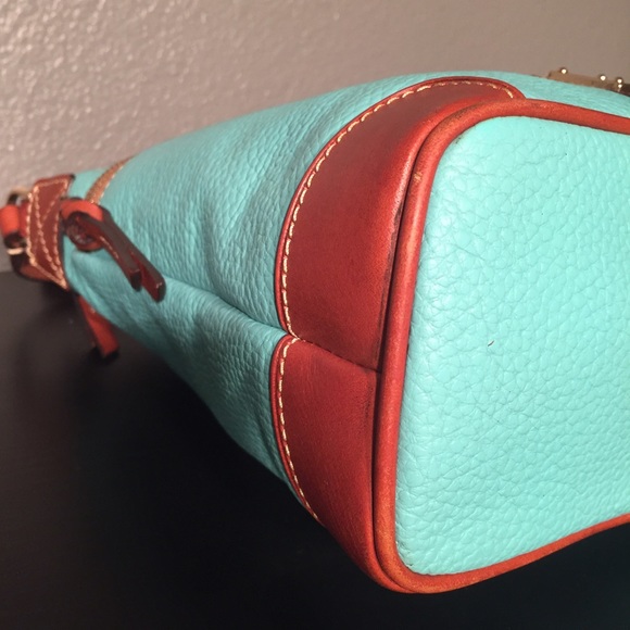 🚫SOLD on pp🚫D&B *Mint* pebbled leather crossbody - Picture 4 of 4