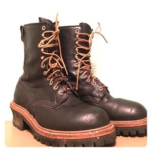 Red Wing Unisex, Tall Vibram boots, size 9 (women)