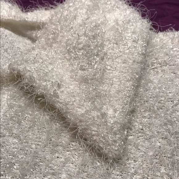 Gorgeous elegant off white poncho fits allRegular - Picture 3 of 4