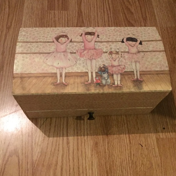 jewelry box - Picture 1 of 2