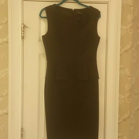 Dress - Picture 1 of 3