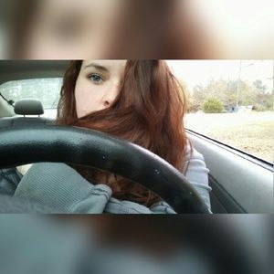 Meet your Posher, Alexis