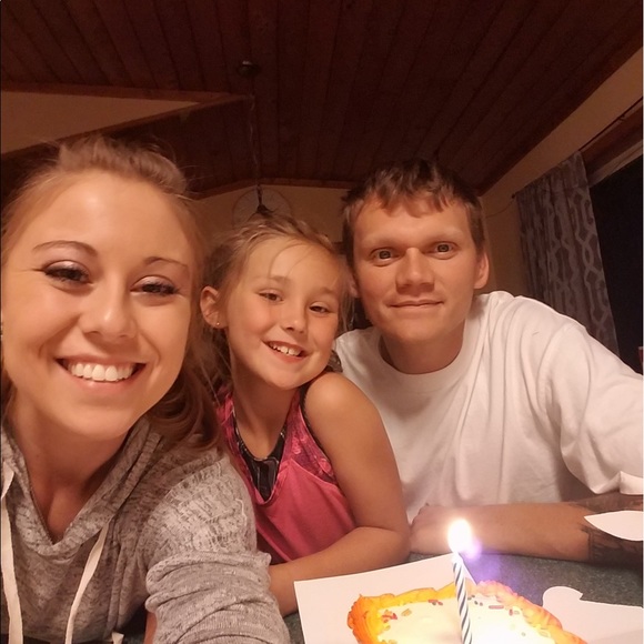 Meet your Posher, Heidi - Picture 2 of 2