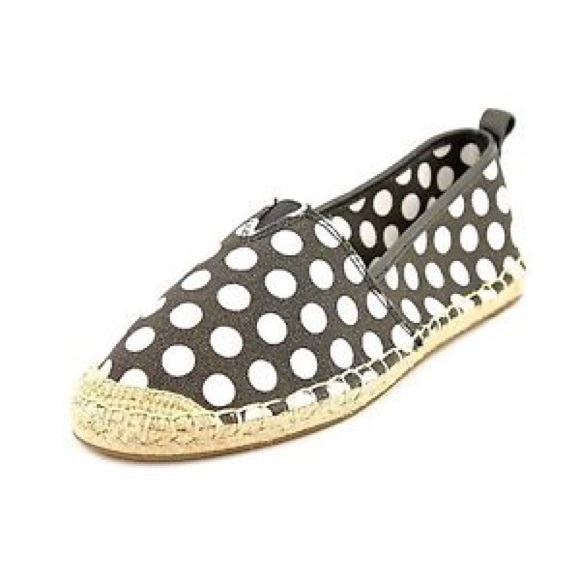 ✨ Michael Kors ✨ Poka Dot Canvas slip one sz 7