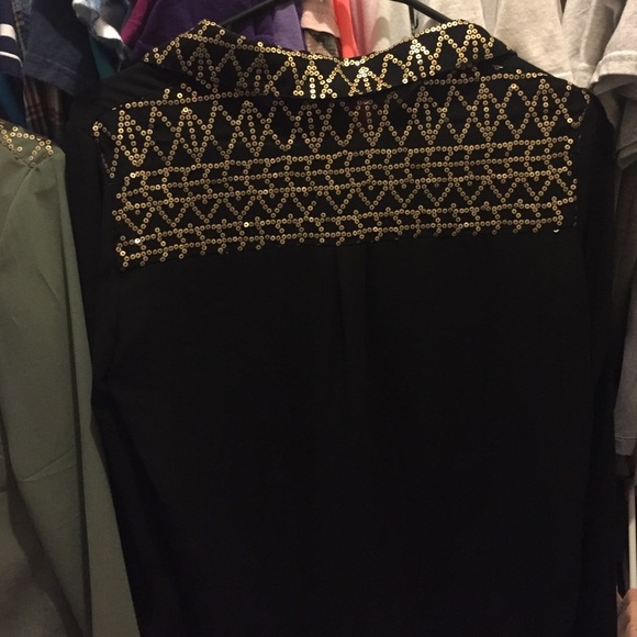 2 blouse's - Picture 2 of 4