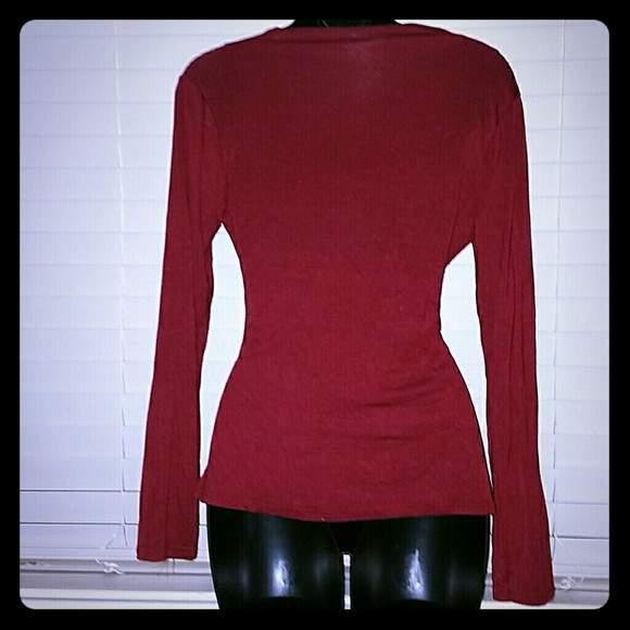 Wet Seal Tops - CCO *Sexy Long Sleeved V-Neck* Wet Seal Tops - CCO *Sexy Long Sleeved V-Neck*