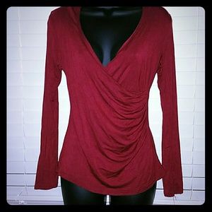 Wet Seal Tops - *Sexy Long Sleeved V-Neck* Wet Seal Tops - *Sexy Long Sleeved V-Neck*