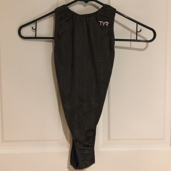 TYR Aeroback Fastskin NWOT