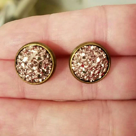 Pale Pink Drury Earrings - Picture 2 of 3