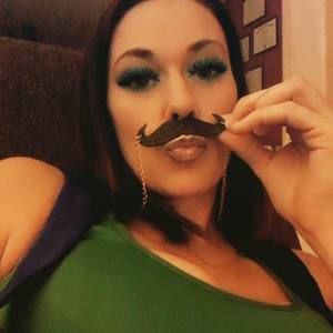 Meet your Posher, Steph