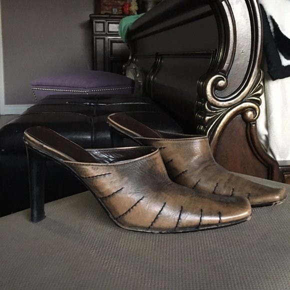 Slip on heels - Picture 2 of 4