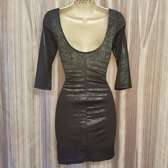 🔥Form fitting LBD - Picture 3 of 3