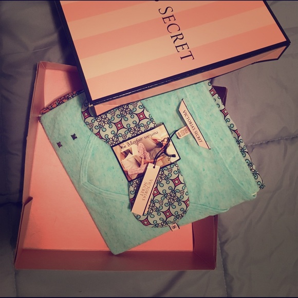 VS Mayfair tee-jama set