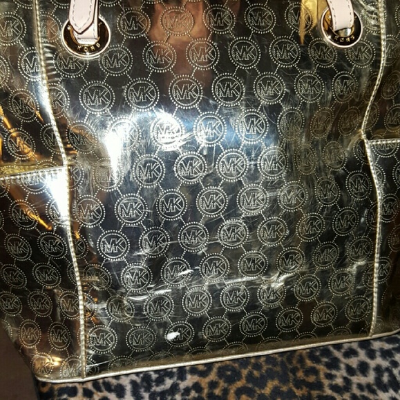 MICHAEL KORS BAG N LG WRISTLET PEN LIPSTICK - Picture 4 of 4