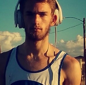 Meet your Posher, Simon