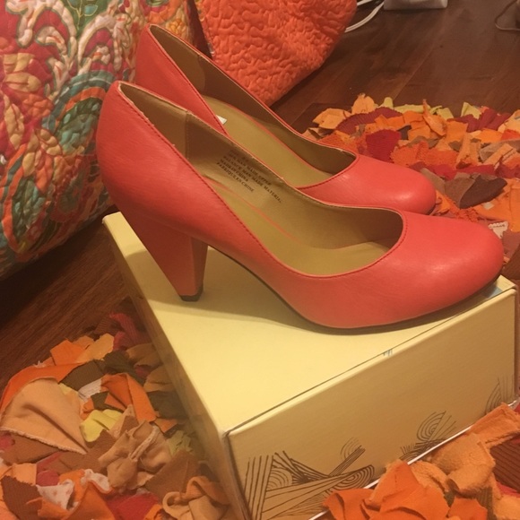Urban Outfitters kimchi blue Red Cone Heel Pump