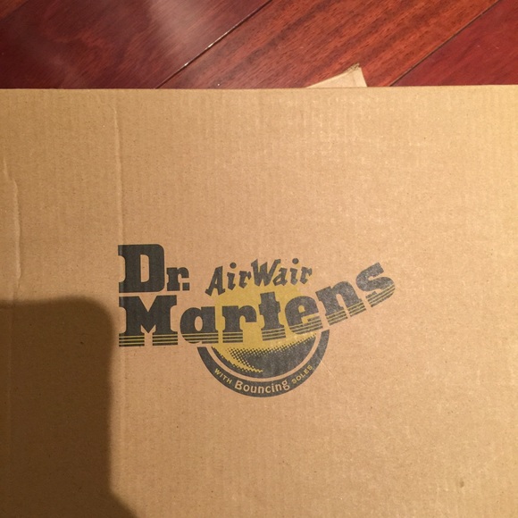 💥SALE💥DR. MARTENS Burgundy colo