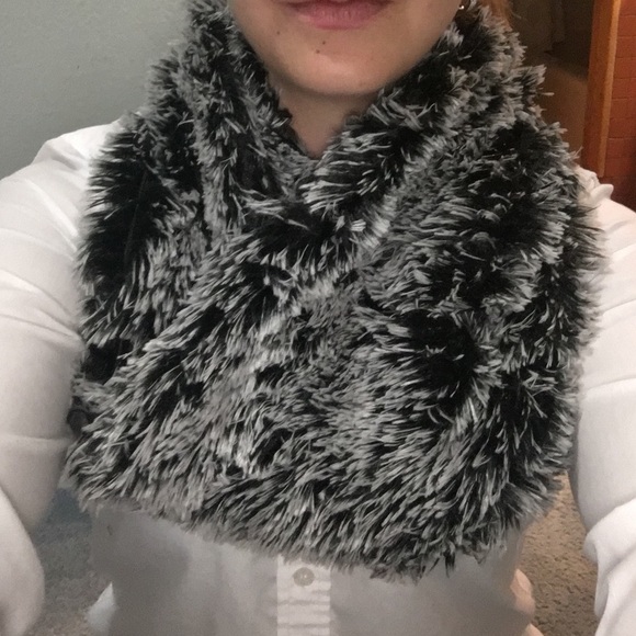 Great scarf perfect for the winter!!