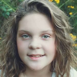 Meet your Posher, Crystal