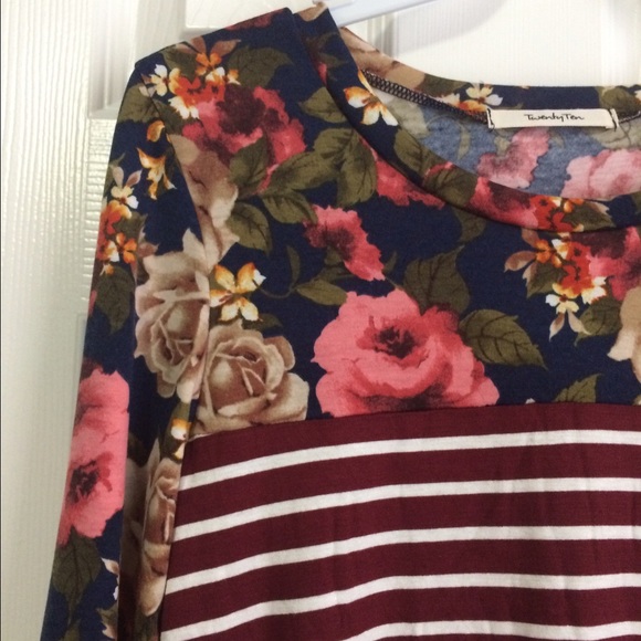 ❣️LAST ONE❣️Floral and Stripes Top - Picture 3 of 4
