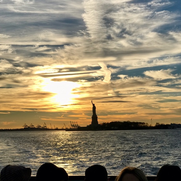 Meet your Posher, Melissa - Picture 1 of 1