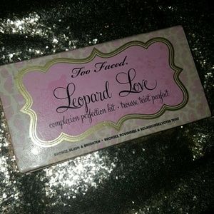 Too faced Leopard love