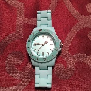 Cute blue watch! 😍☺️