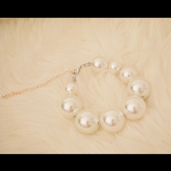 Pearl bracelet
