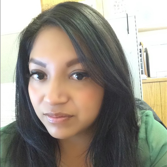 Meet your Posher, Sarahi