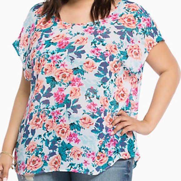 torrid Tops - NWOT! Torrid Floral Top