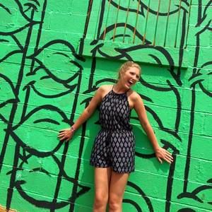 Meet your Posher, Abigail